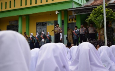 Pesan Kapolres Pemalang Pada Siswa Siswi MA Salafiyah Karangtengah Warungpring